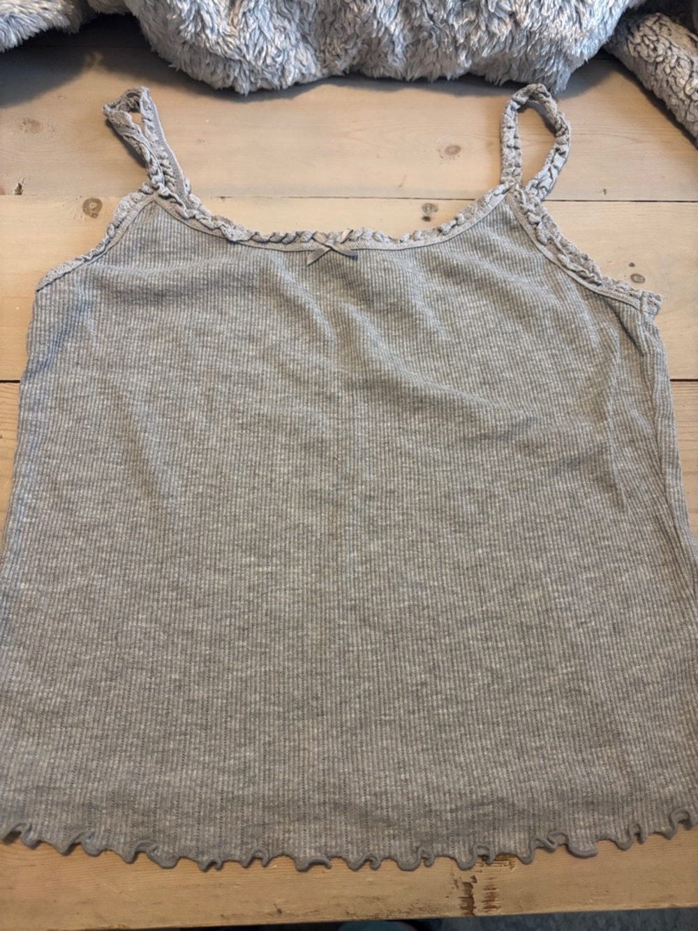 DIVIDED Light Gray Ribbed Camisole Tank Top - Women's size large